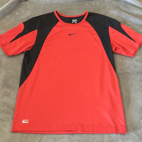 Nike Other - Nike men’s t shirt size M